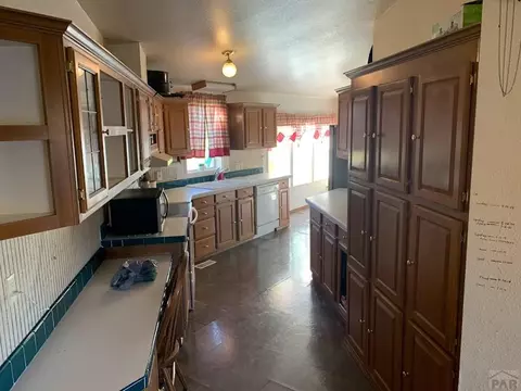 140 Canal, La Junta, CO 81050 photo 9