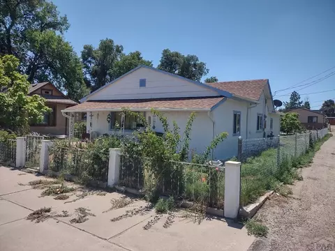 506 E 5th St, La Junta, CO 81050 photo 4
