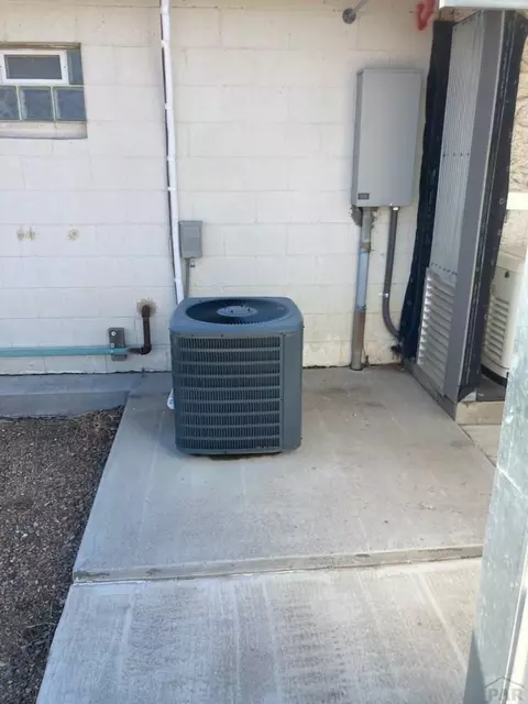 700 W Beech St, Lamar, CO 81052 photo 2