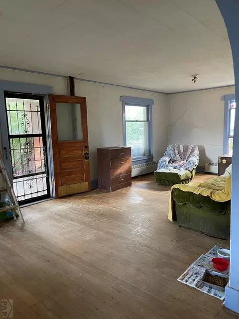 224 E 5th St, Walsenburg, CO 81089 photo 2