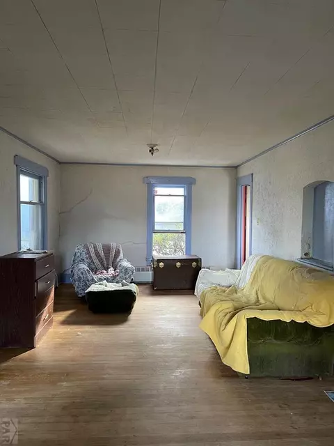 224 E 5th St, Walsenburg, CO 81089 photo 3
