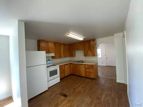 513 Elm St, Lamar, CO 81052 photo 3