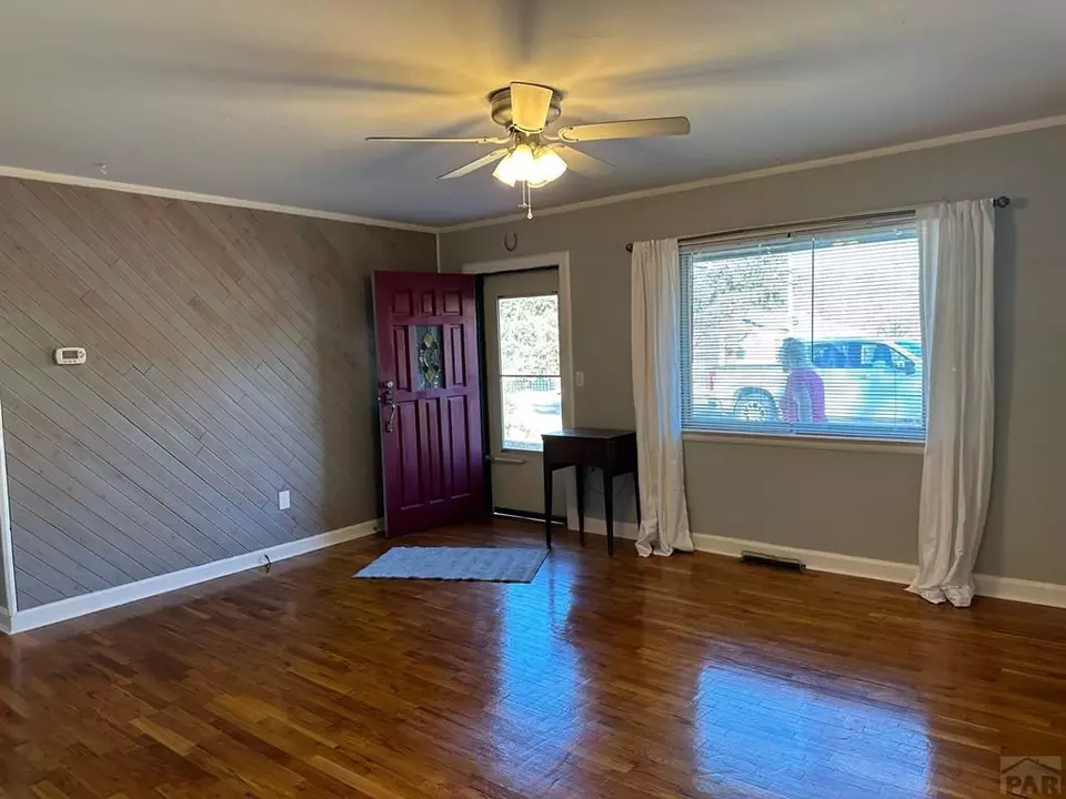  1519 Birch St, Canon City, CO 81212 photo 2
