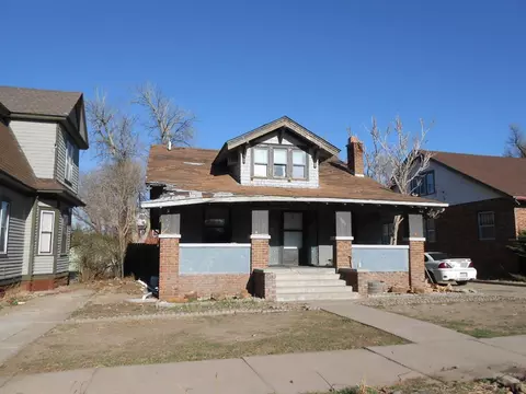 805 Carson Ave, La Junta, CO 81050 photo 2