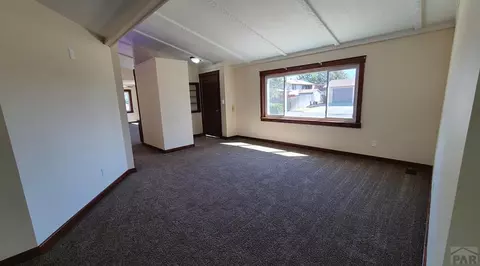 802 Cactus Pl, Lamar, CO 81052 photo 4