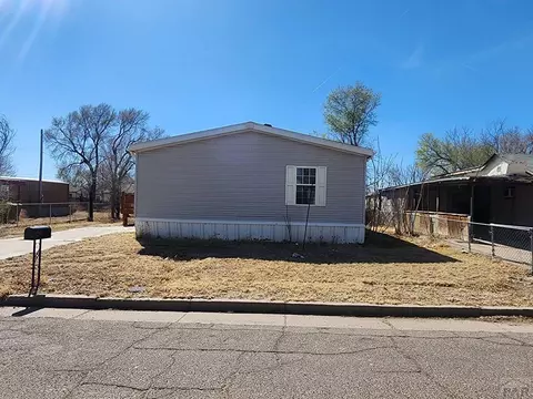 403 N 3rd St, Lamar, CO 81052 photo 2