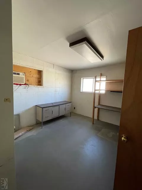 602 Barnes Ave, La Junta, CO 81050 photo 9