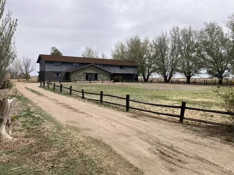 1101 Maple St, Lamar, CO 81052 photo 1