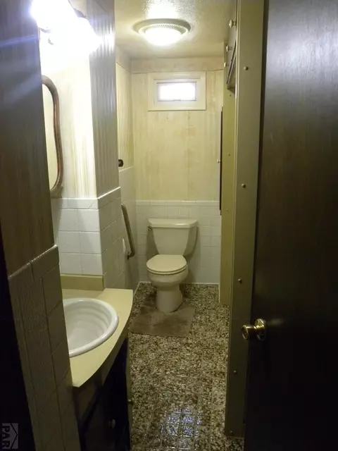 521 Elm, La Junta, CO 81050 photo 14
