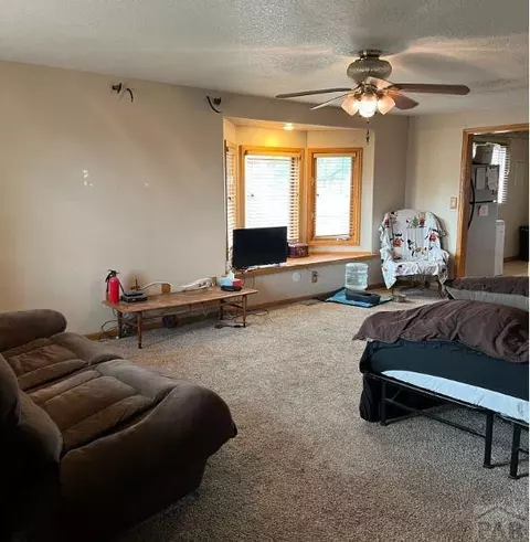 922 Cimarron, La Junta, CO 81050 photo 3