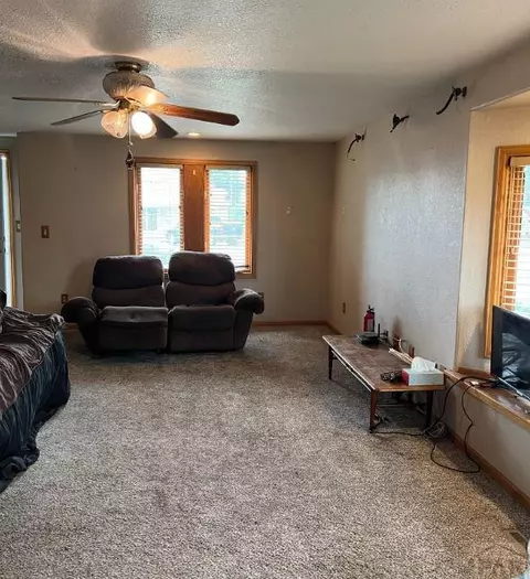 922 Cimarron, La Junta, CO 81050 photo 4