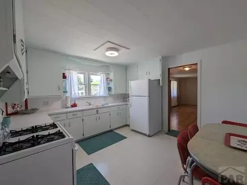 321 Sunset Ave, La Junta, CO 81050 photo 9