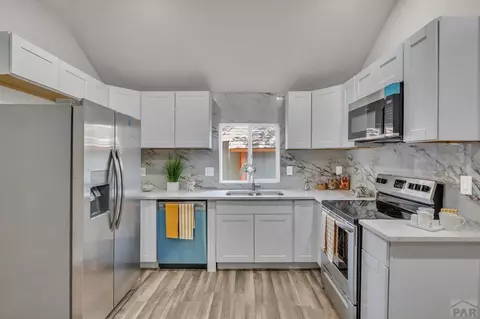 421 E Beech Ave, Pueblo, CO 81003 photo 8