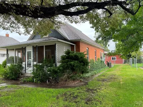 710 Cimarron, La Junta, CO 81050 photo 2