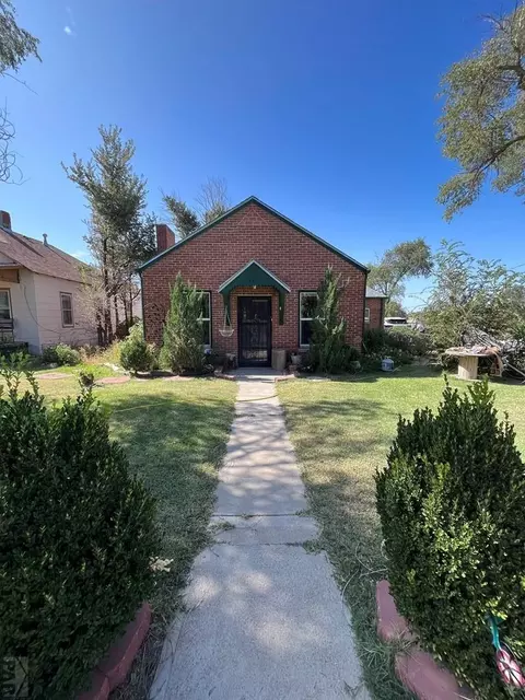 902 Maple Ave, La Junta, CO 81050 photo 1