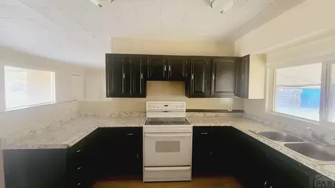 609 W Park St, Lamar, CO 81052 photo 9