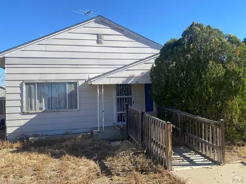 1807 Carson Ave, La Junta, CO 81050 photo 2
