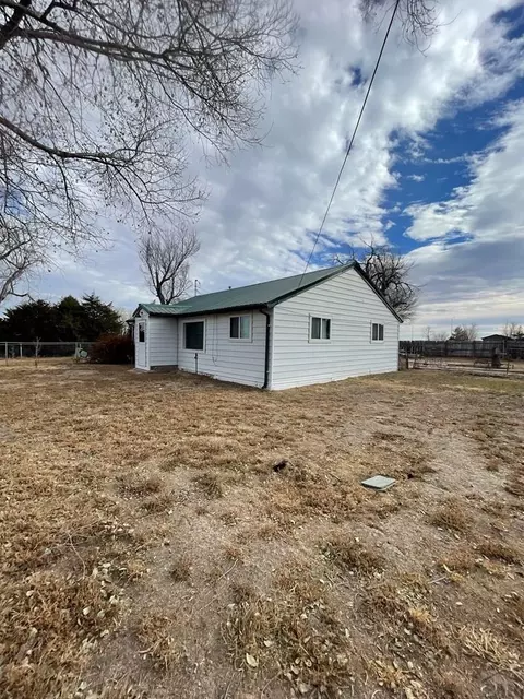 401 E 4th St, Kit Carson, CO 80825 photo 2