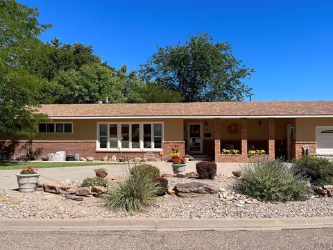 56 Circle Dr, La Junta, CO 81050 photo 1