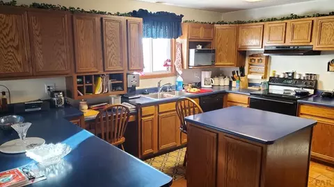 511 W 7th St, La Junta, CO 81050 photo 5