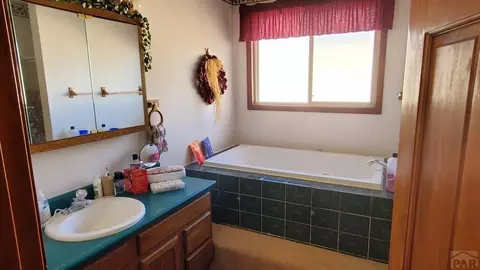 511 W 7th St, La Junta, CO 81050 photo 13