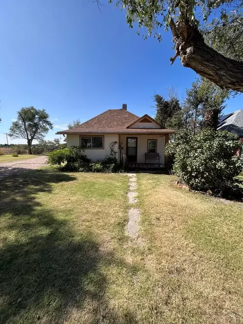 904 Maple Ave, La Junta, CO 81050 photo 2