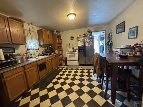 412 W Florence Ave, Fowler, CO 81039 photo 6