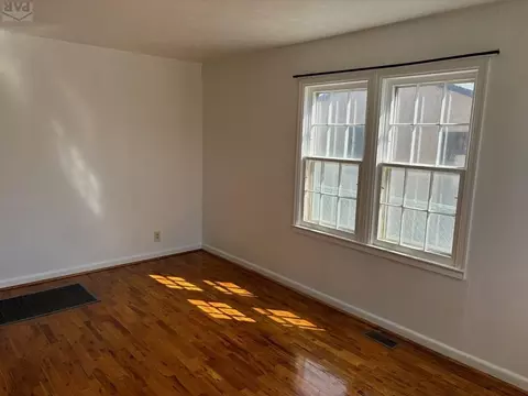 815 E 8th St, La Junta, CO 81050 photo 4