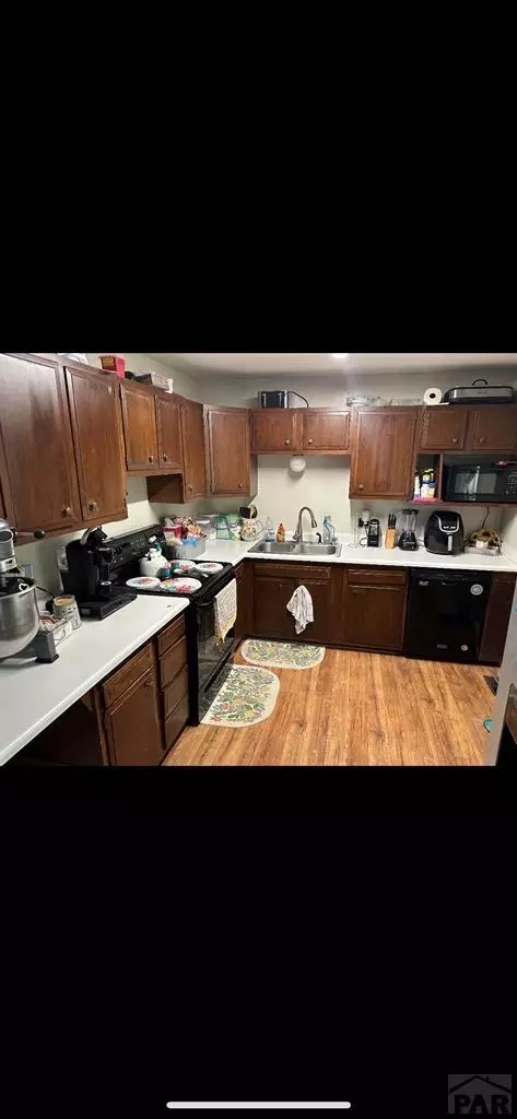 402 Oak Rd, Lamar, CO 81052 photo 2