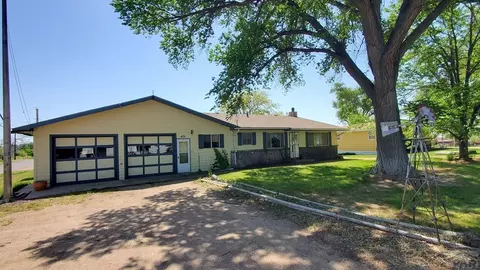 425 Elm, La Junta, CO 81050 photo 1
