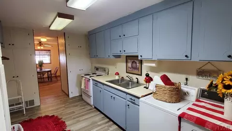 425 Elm, La Junta, CO 81050 photo 9