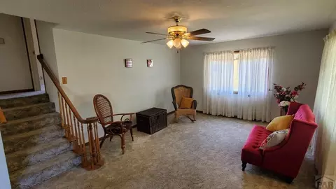 425 Elm, La Junta, CO 81050 photo 2