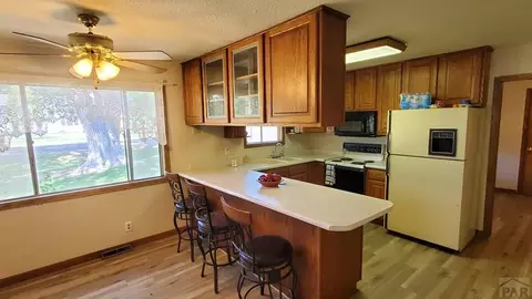 425 Elm, La Junta, CO 81050 photo 4