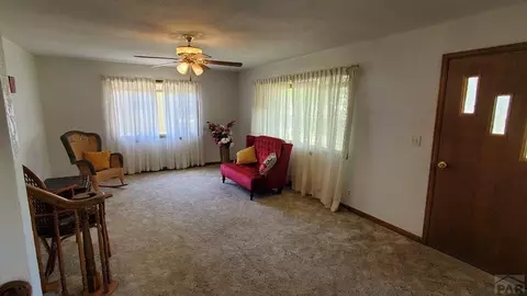 425 Elm, La Junta, CO 81050 photo 3