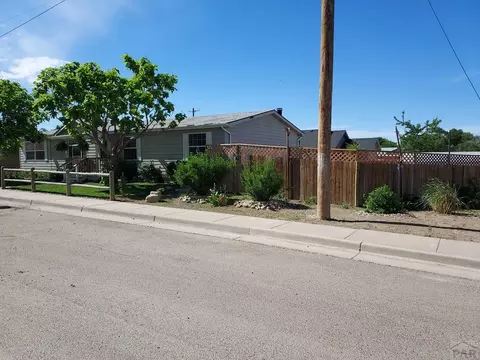 817 E 16th St, La Junta, CO 81050 photo 3