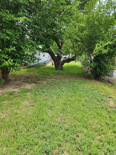 Exterior - 1309 S 13th St, Lamar, CO 81052 photo 2 of 4