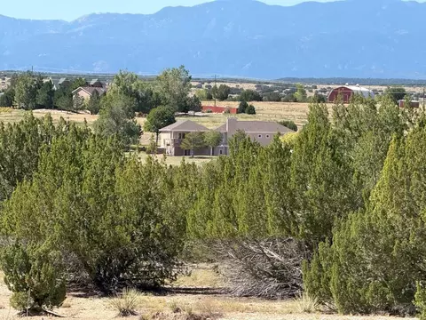 5656 Summit View Dr, Pueblo, CO 81004