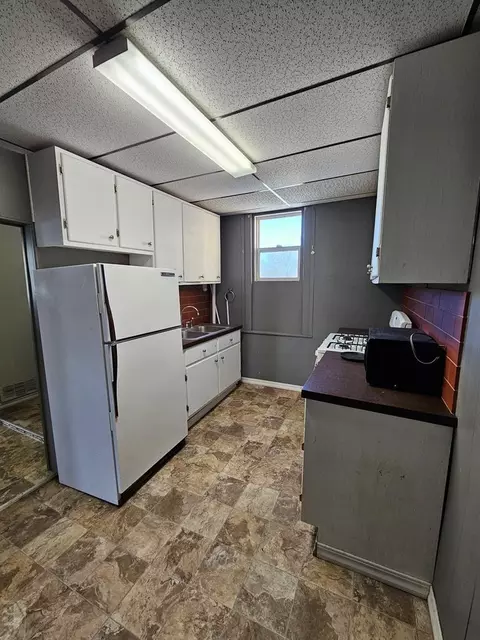 Kitchen - 965 Main St, Springfield, CO 81073 photo 3 of 4