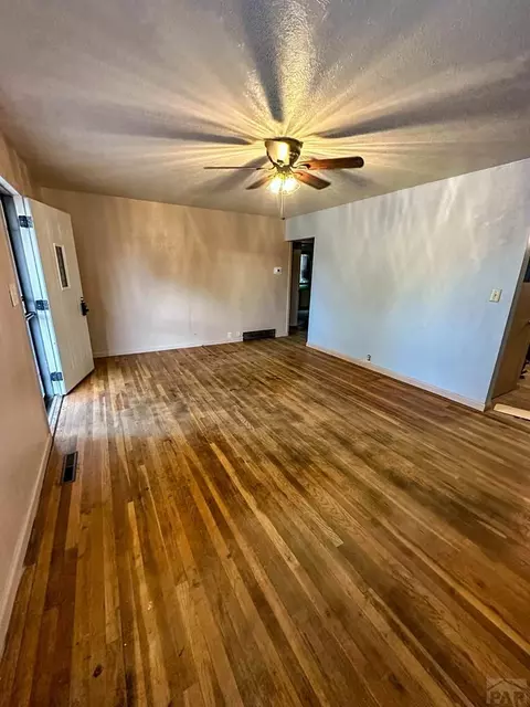 707 S 8th St, Lamar, CO 81052 photo 2