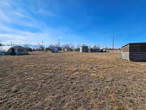 Exterior - 801 E 7th Ave, Springfield, CO 81073 photo 13 of 14