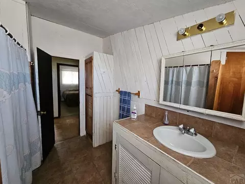 Bath - 801 E 7th Ave, Springfield, CO 81073 photo 3 of 4