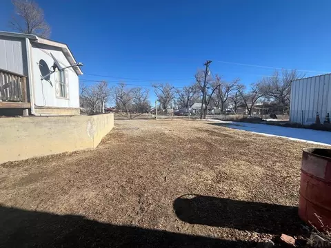 238 Seeley, La Junta, CO 81050 photo 3