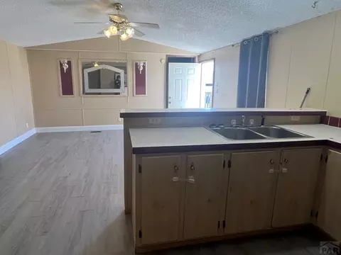 238 Seeley, La Junta, CO 81050 photo 4
