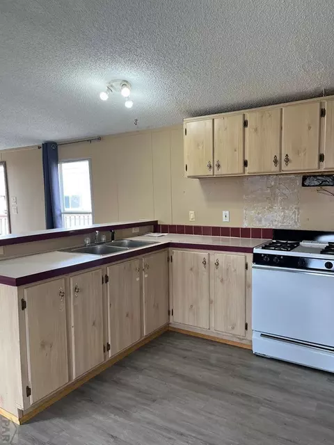 238 Seeley, La Junta, CO 81050 photo 5