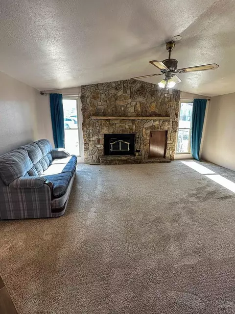 111 E Cedar St, Lamar, CO 81052 photo 4