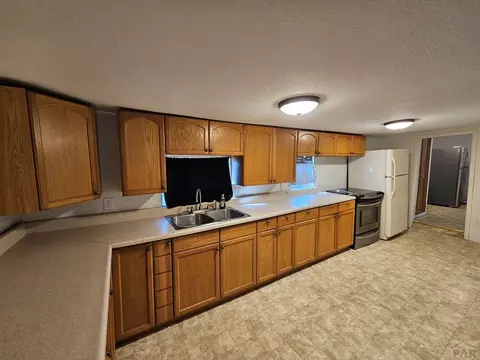 613 E Parmenter, Lamar, CO 81052 photo 13