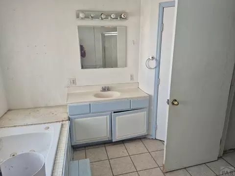 303 Jackson St, La Junta, CO 81050 photo 7