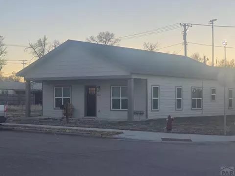 402 Hayes Ave, La Junta, CO 81050 photo 1