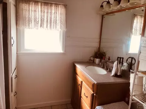 514 E 5th St, La Junta, CO 81050 photo 13
