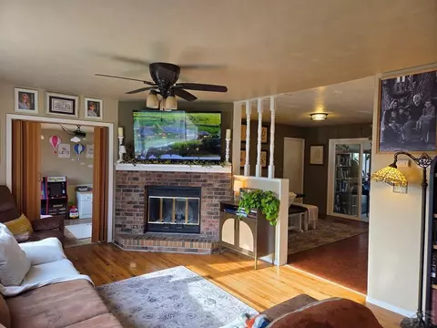 902 Everett, Lamar, CO 81052 photo 2